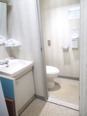 実生活体験コーナー ユニットトイレの写真