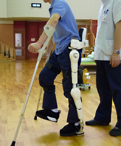 写真:ロボットスーツHAL®